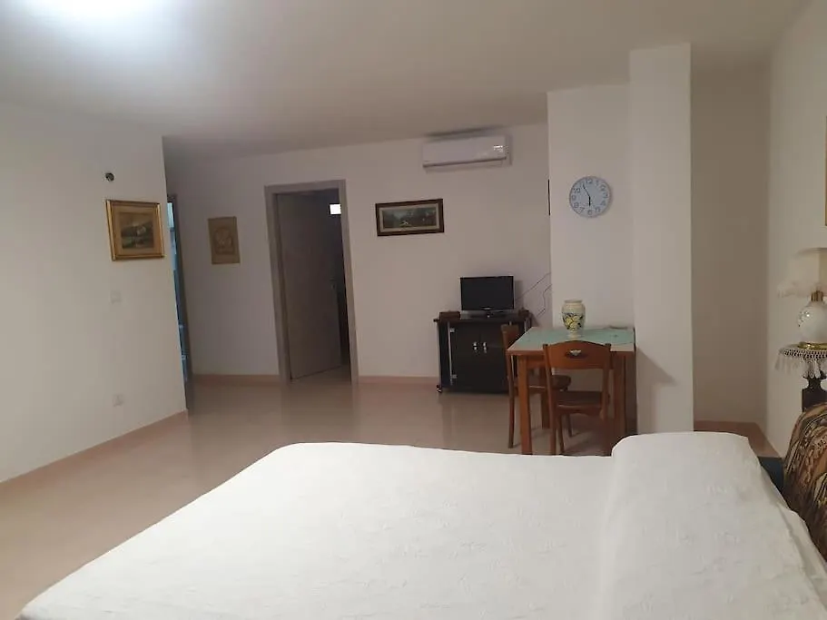 Holiday home Casa Vacanza Nonna Lina Rosolini Italy